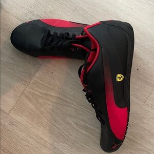 Puma Ferrari Drift Cat 5 SF Decima Men's Athletic Black and Red Shoes